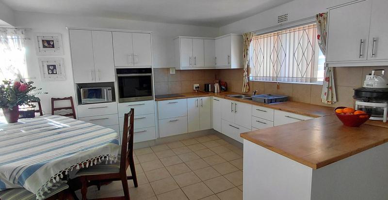 5 Bedroom Property for Sale in Strandfontein Western Cape